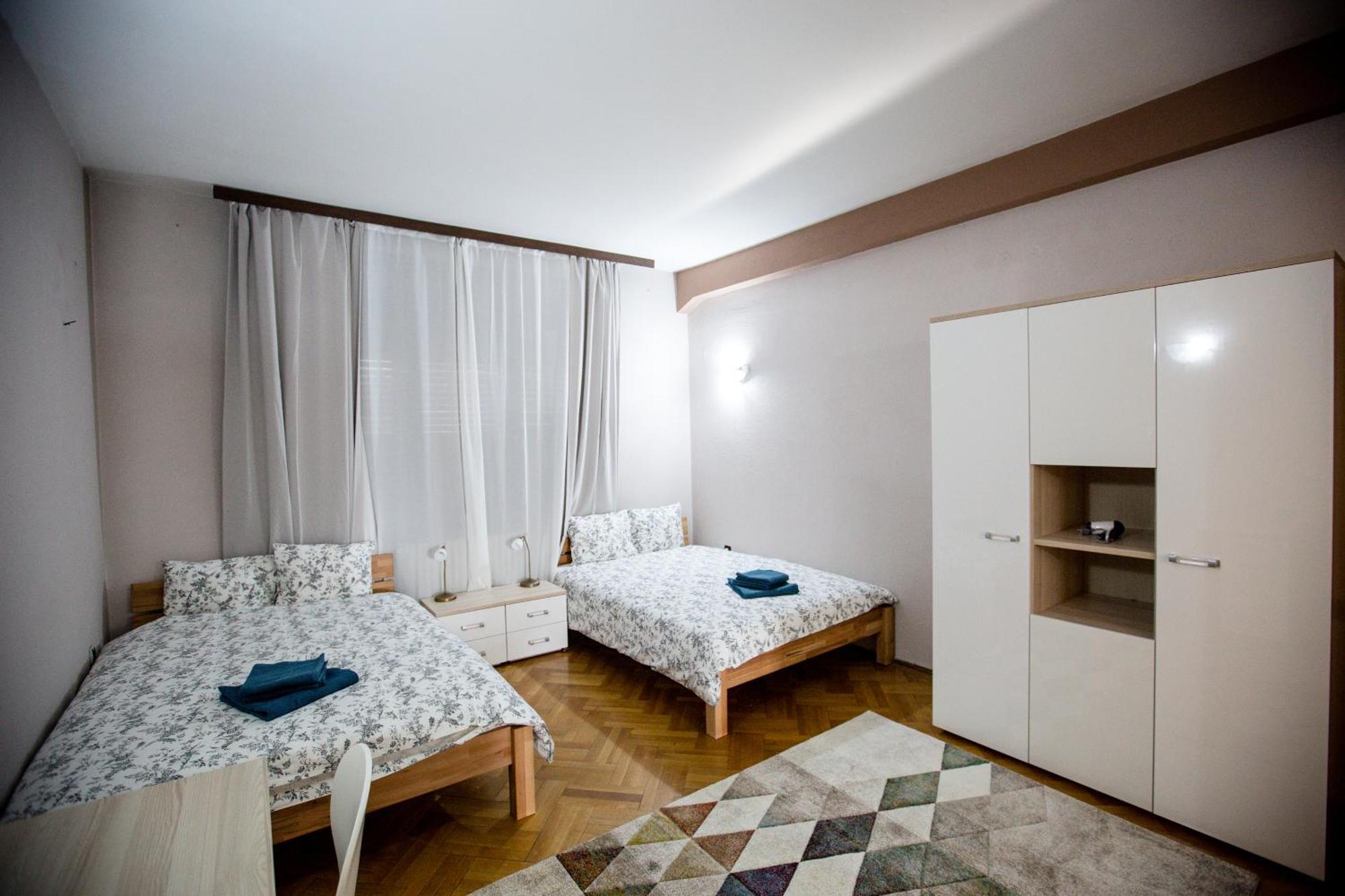 Spacious City View Apartment With Balcony Bucharest Luaran gambar