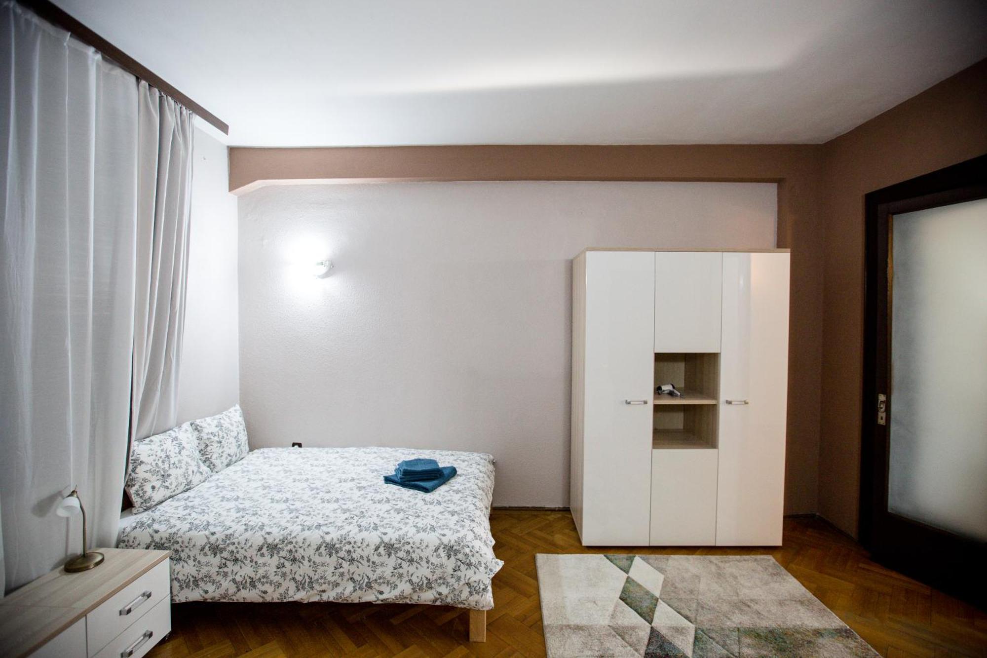 Spacious City View Apartment With Balcony Bucharest Luaran gambar