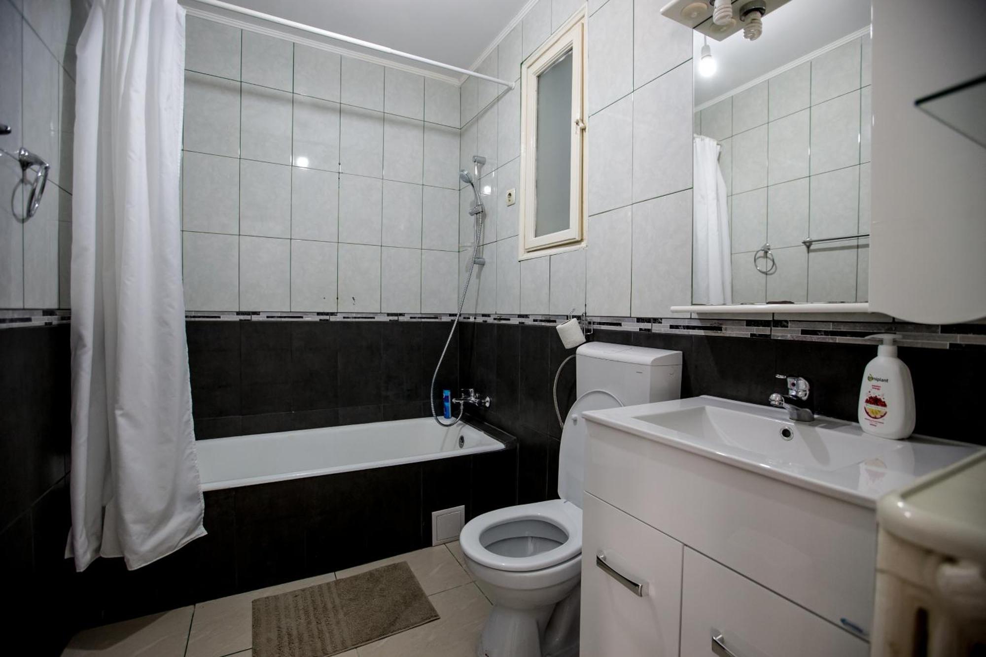 Spacious City View Apartment With Balcony Bucharest Luaran gambar